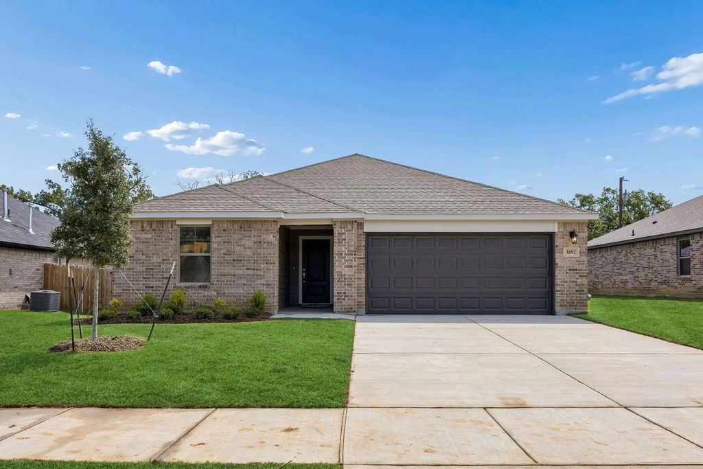 3892 Rose Hill Court, Denison