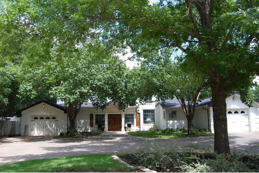 917 East Street, Graham
