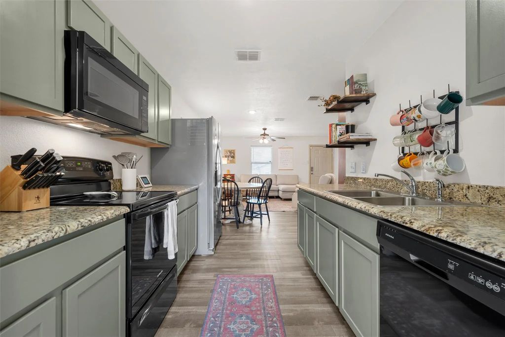1124 N 13th Street, Waco