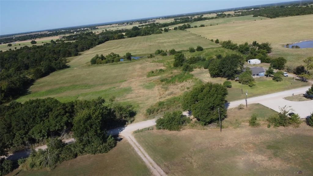 949 County Road 1410, Bonham