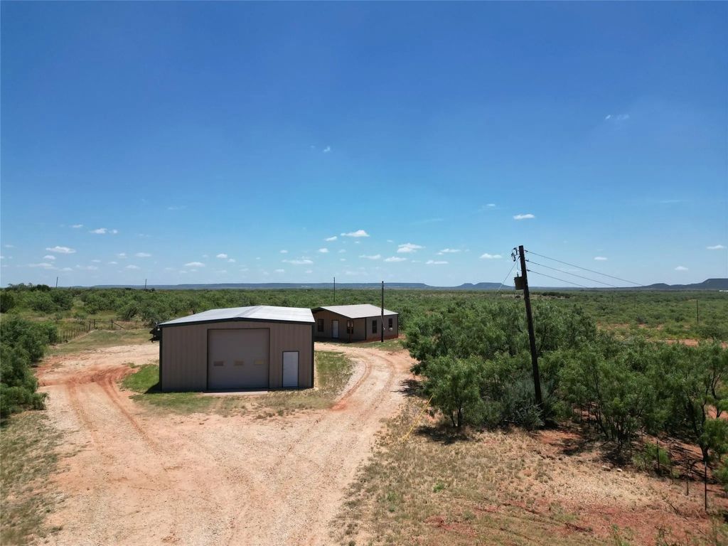 5725 Tbd Fm 604, Ovalo