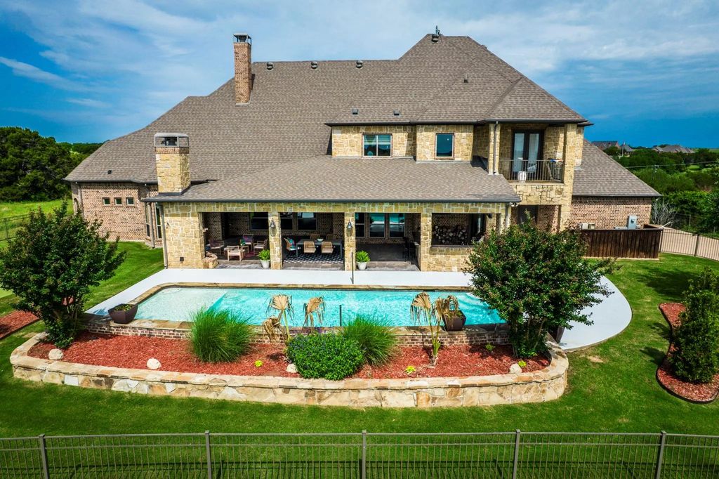 7101 Royal Birkdale Drive, Cleburne