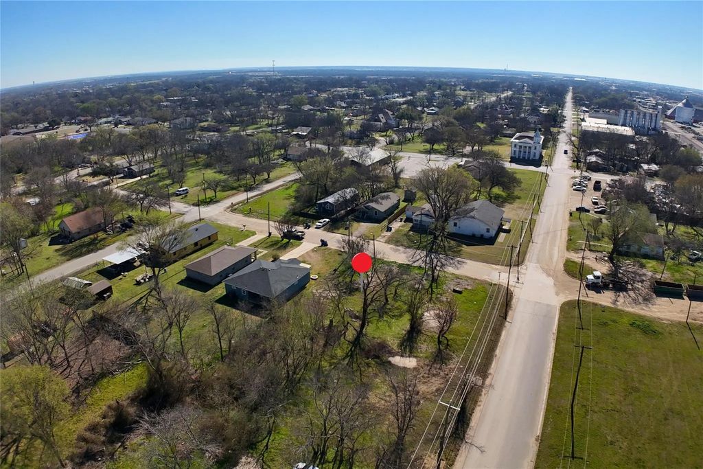 704 E 4th Avenue, Corsicana