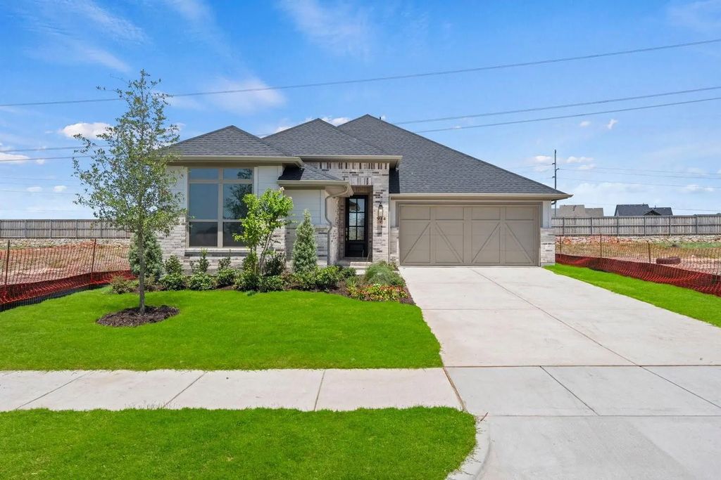 914 Goldenwave Trail, Wylie
