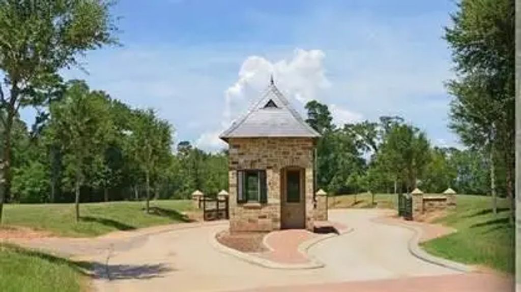 Crossfield Court, Shreveport