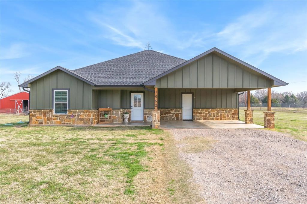 1052 Vz County Road 3208, Wills Point