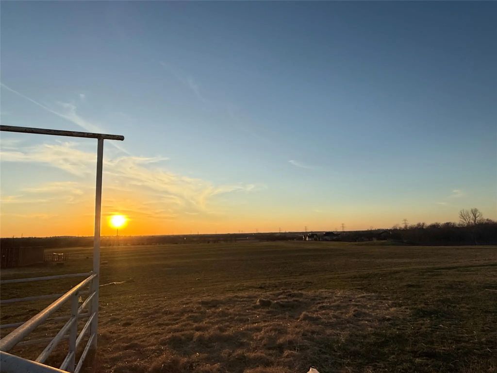 4421 County Road 1022, Cleburne