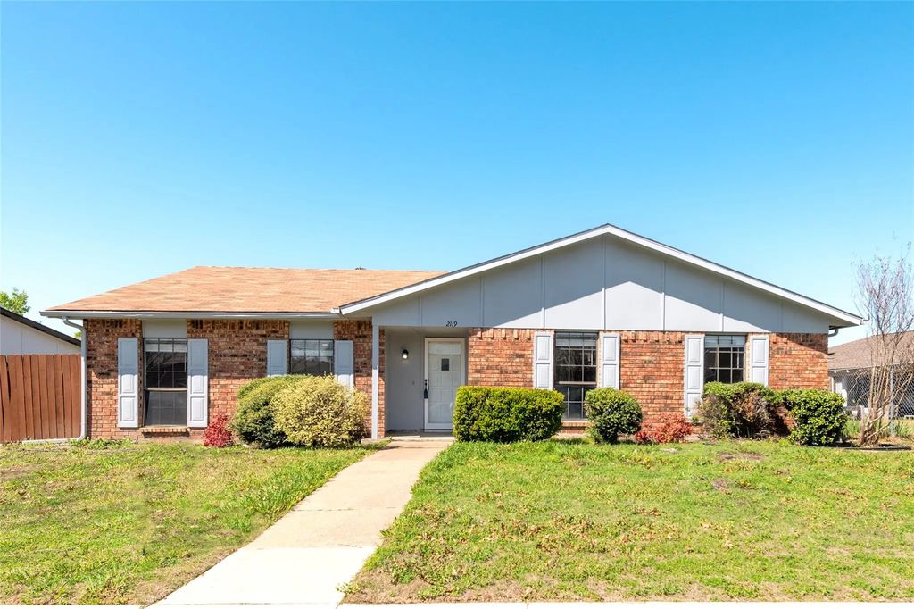 2119 Meadfoot Road, Carrollton