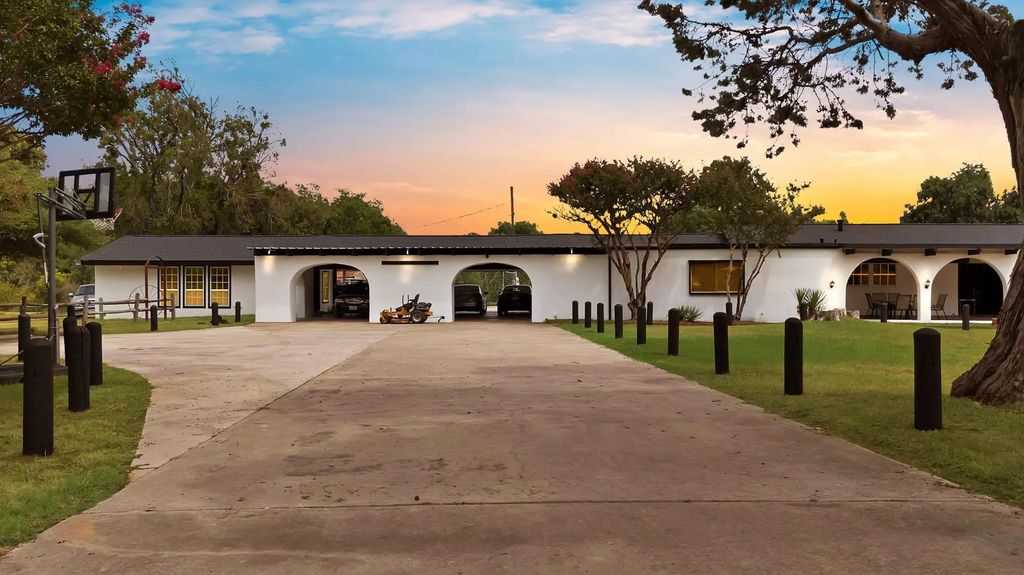 8445 S Fm 730, Boyd