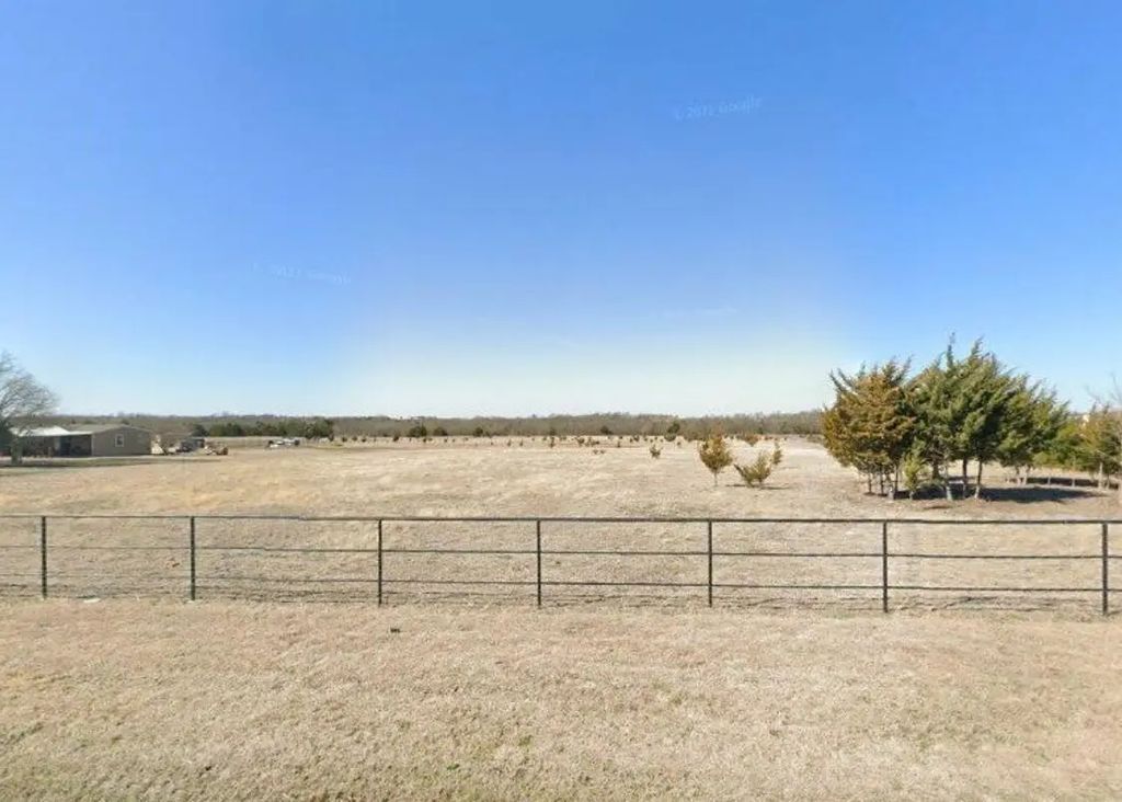 1110 County Road 697, Farmersville