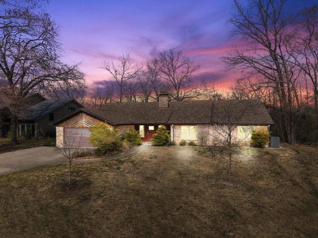615 Private Road 5881, Yantis