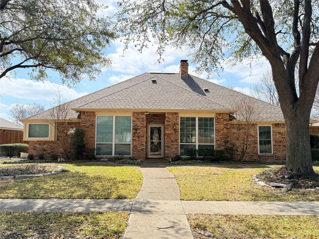 2410 Radcliffe Drive, Rowlett