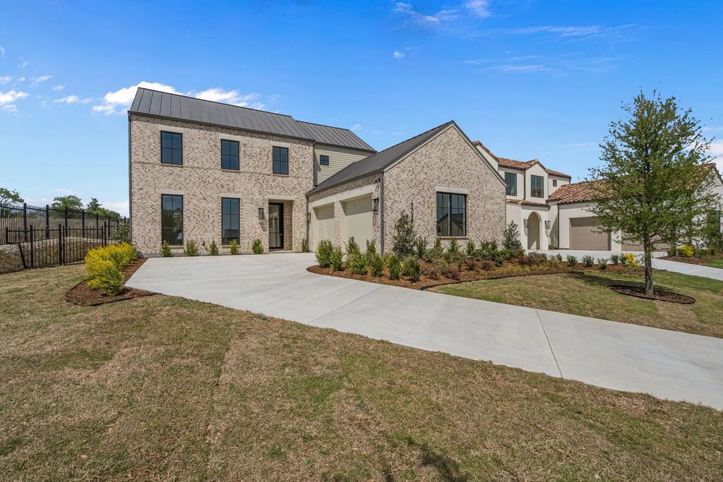 9728 Latour Court, Fort Worth
