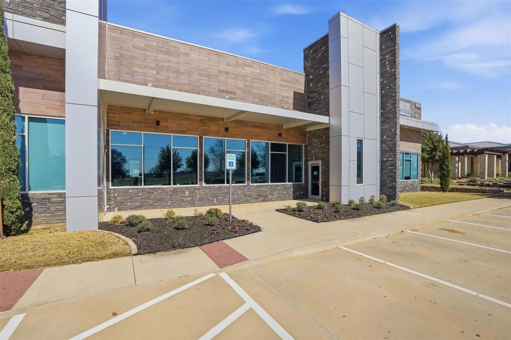 3003 Fm 2181, Corinth