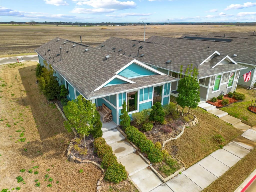 421 Corsair Way, Ferris