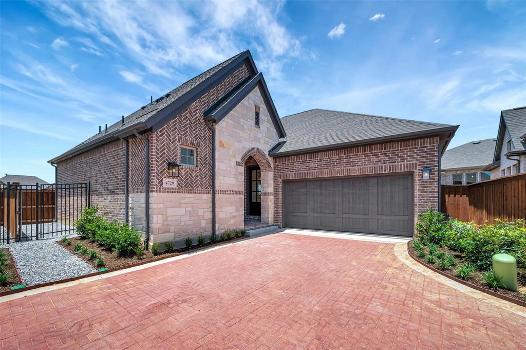 4729 Boyds Branch Drive, Arlington
