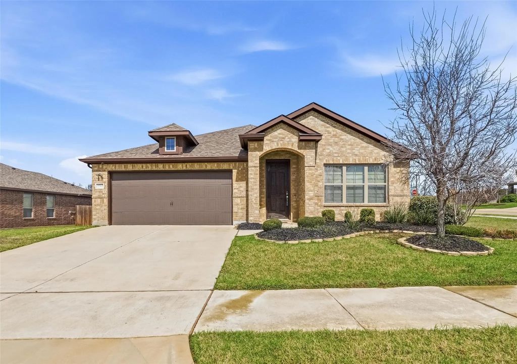 2712 Empire Street, Denton