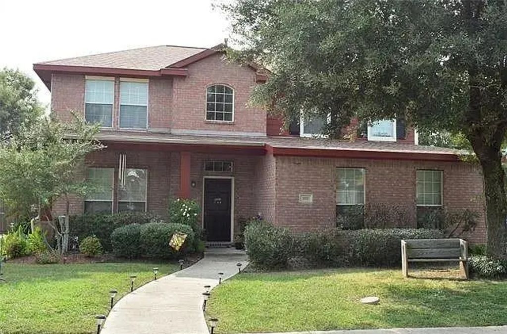 103 Denali Court, Terrell