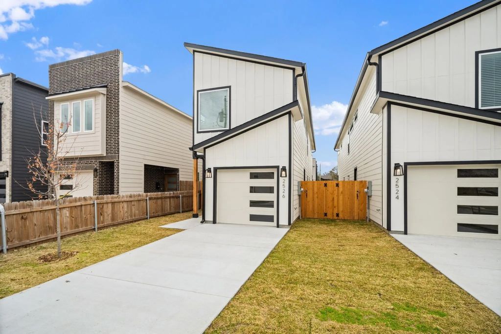 2526 Peabody, Dallas
