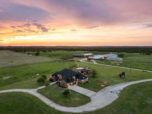 2454 W Sh 380, Jacksboro