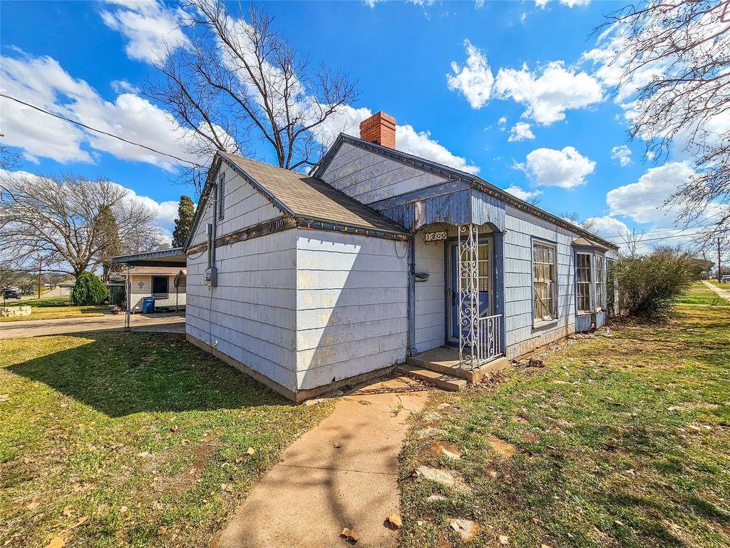 1200 E Twelfth Street, Sweetwater