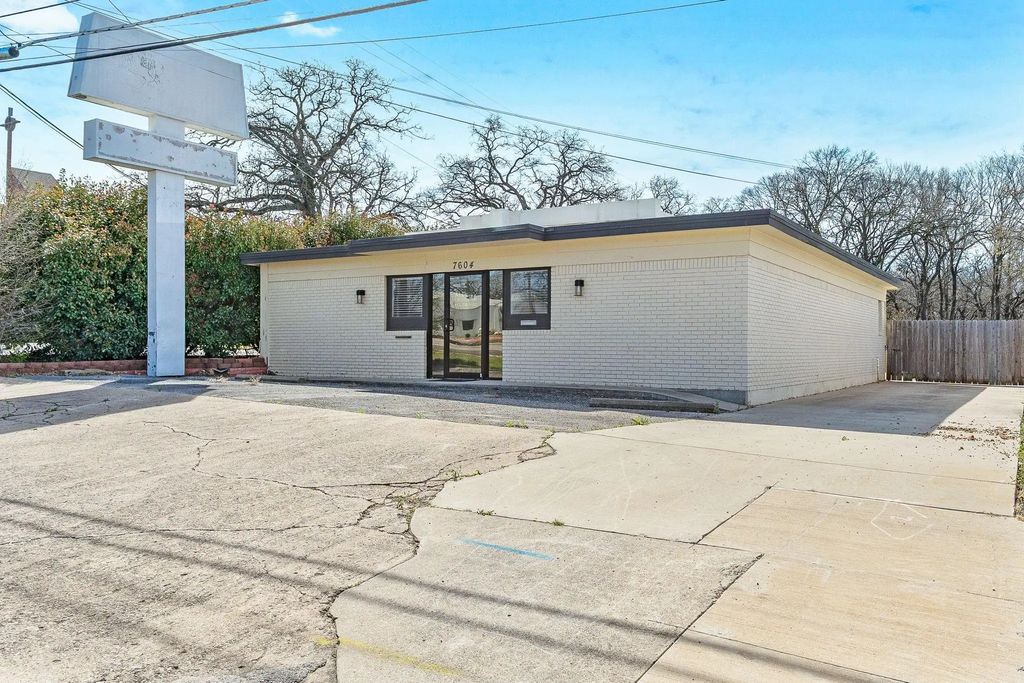 7604 Baker, Richland Hills