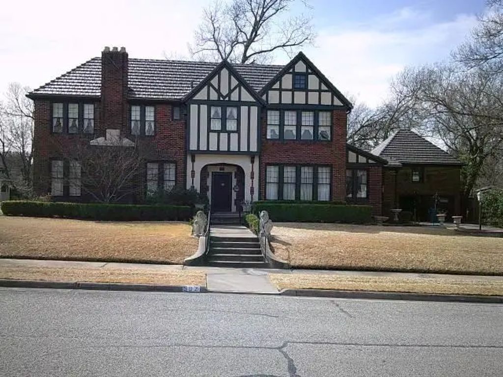 502 Mills Place, Corsicana