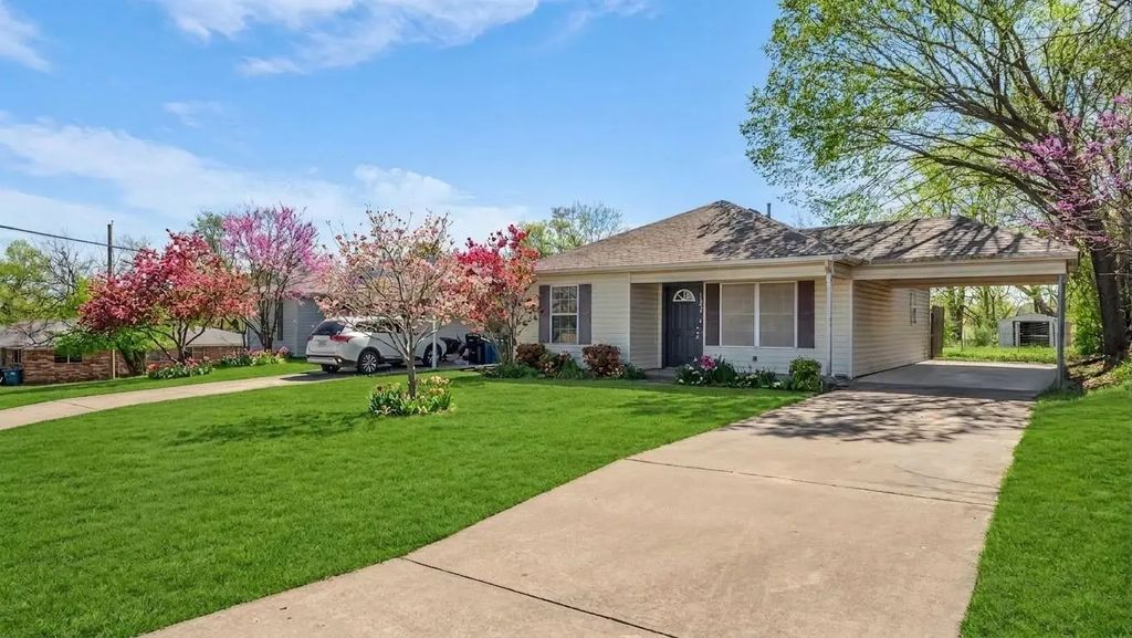 1602 W Elm Street, Denison