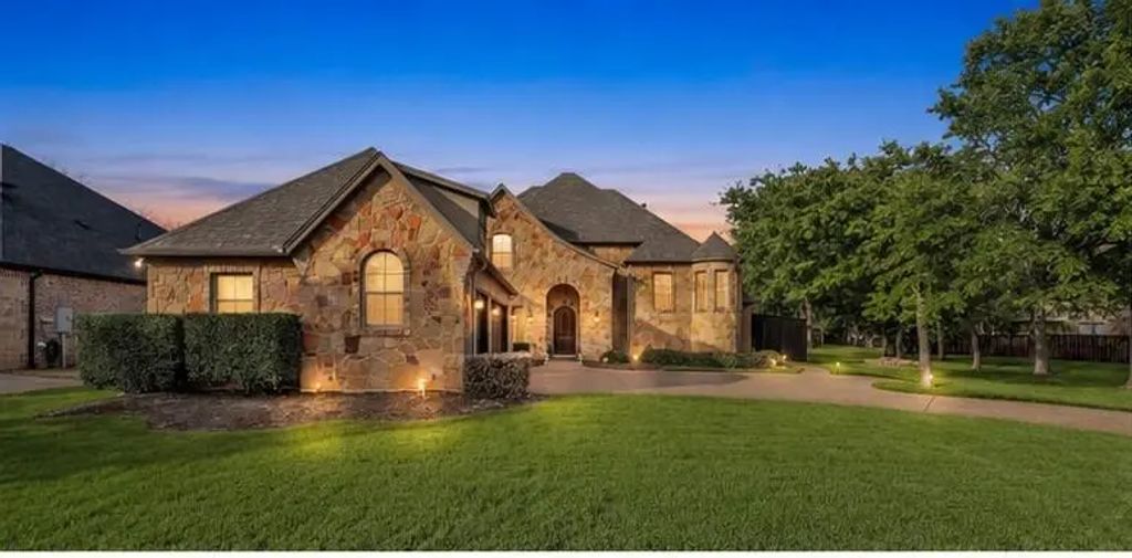 2717 S Shady Lane, Arlington