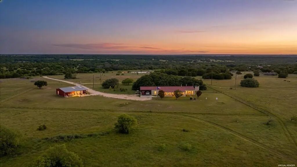 1642 County Road 234, Hico