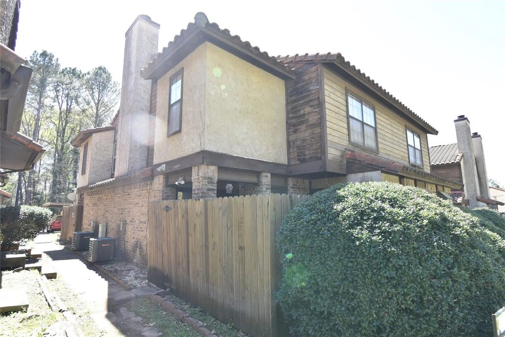 5454 Financial Plaza 13c, Shreveport