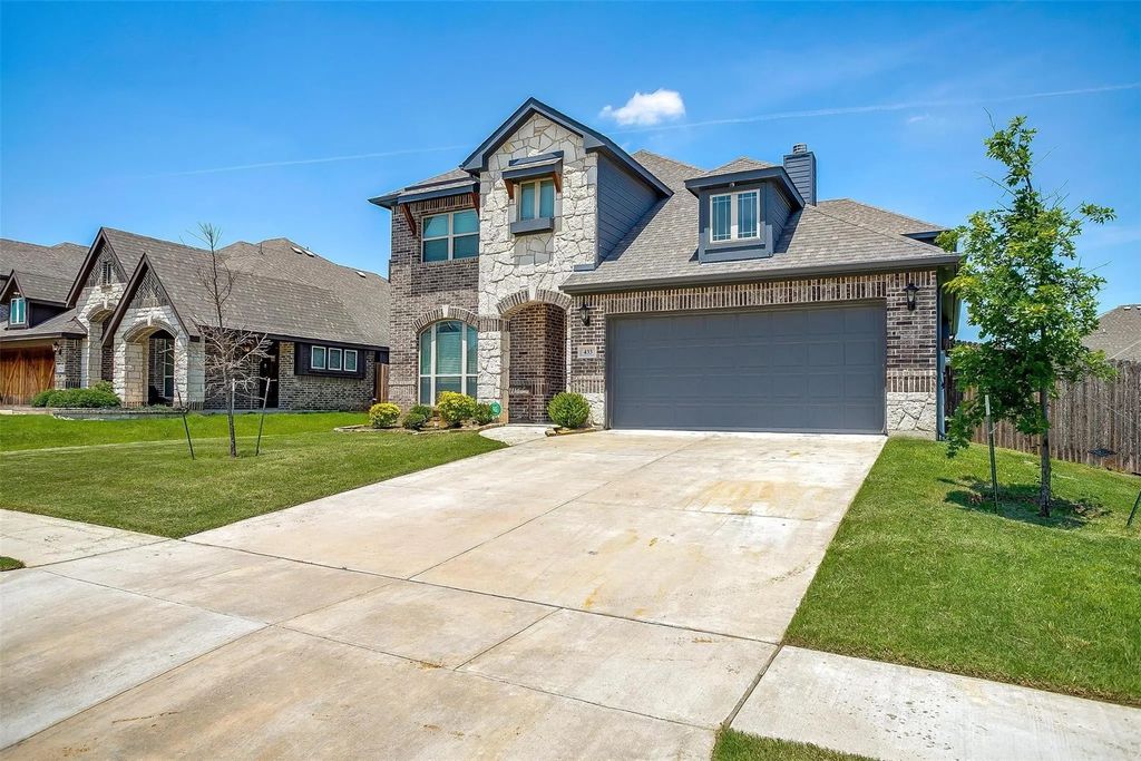 433 Joseph Lane, Crowley