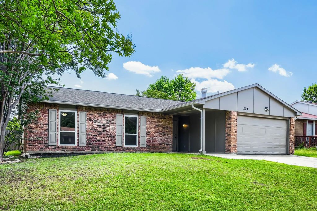 804 Netherland Drive, Arlington