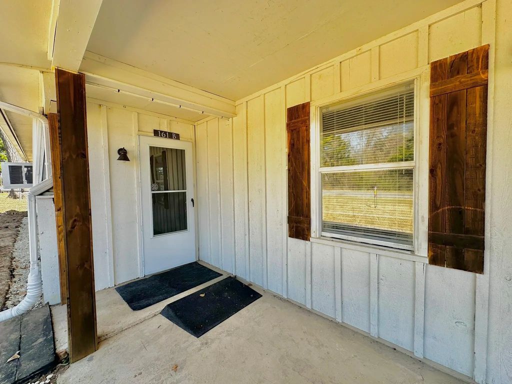 161 Elizabeth Street B, Pottsboro