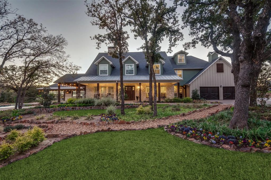 1042 Cardinal Drive, Bartonville