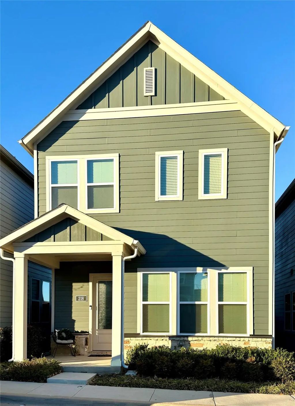 760 W Bedford Euless Road 218, Hurst