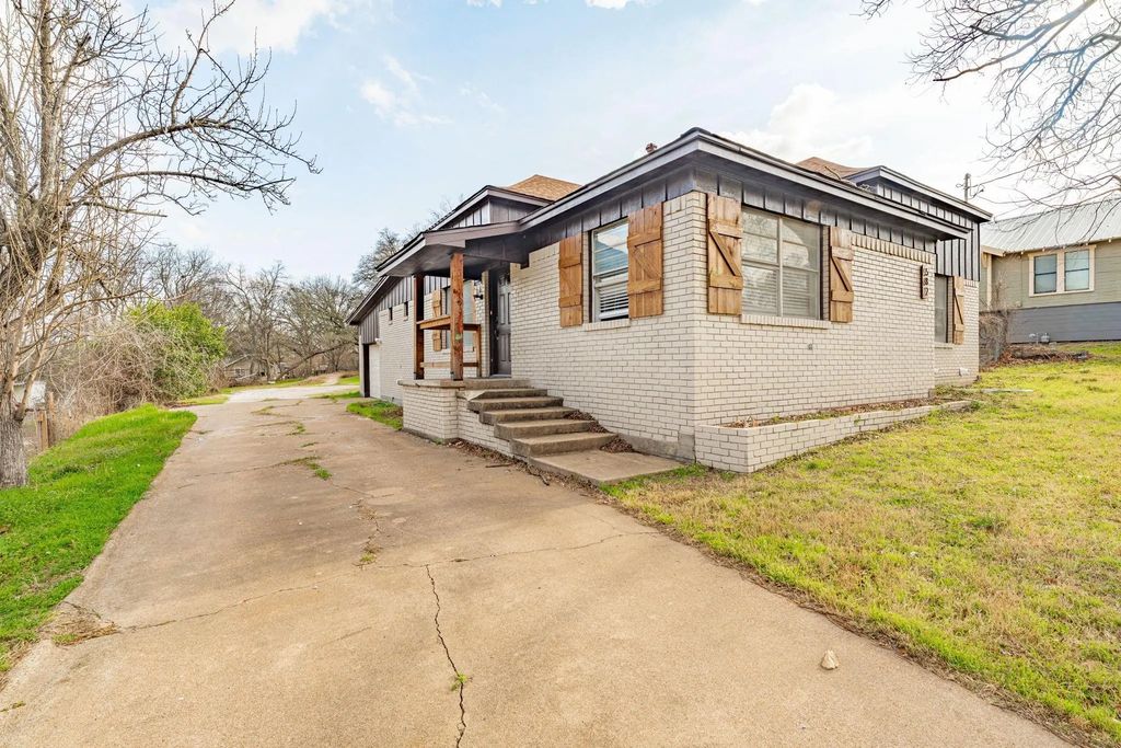 582 W College Street, Stephenville