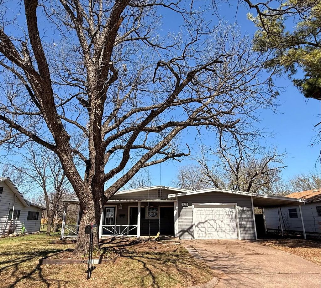 312 W Church Street, Olney