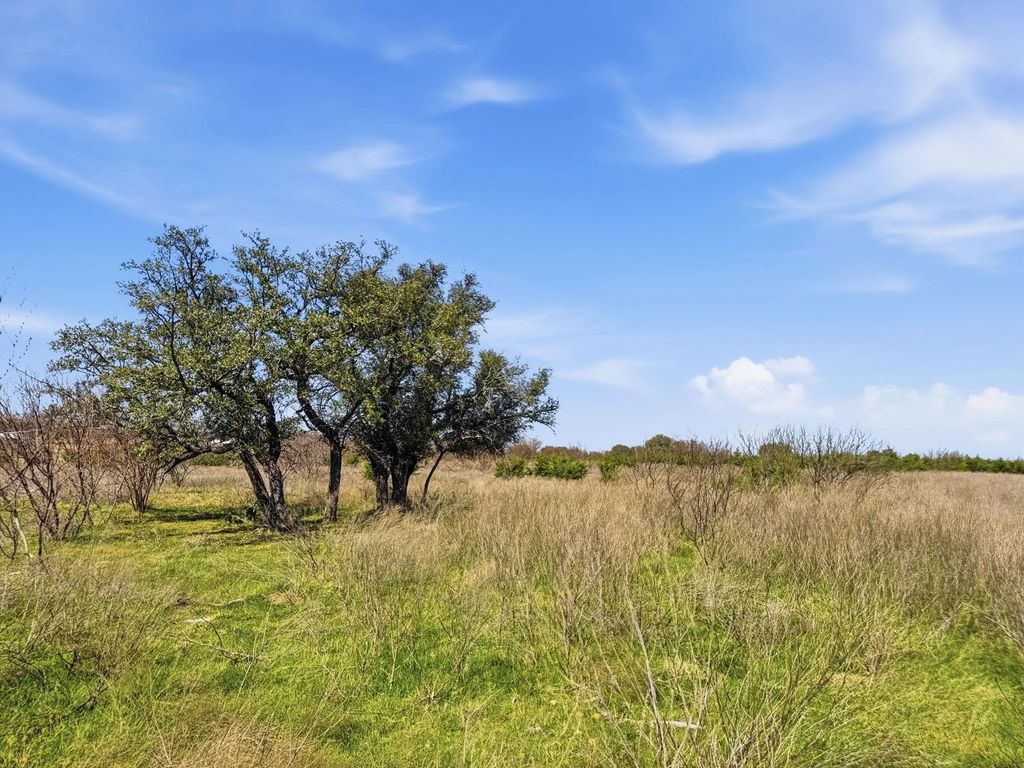 Lot 17 Ph 1 Pr 4218, Evant