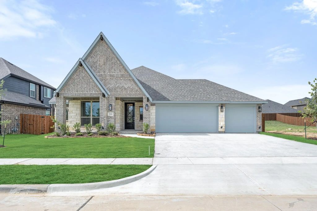 200 Rosewood Drive, Glenn Heights