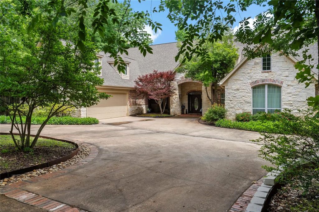 571 Hidden Lake Drive, Powderly