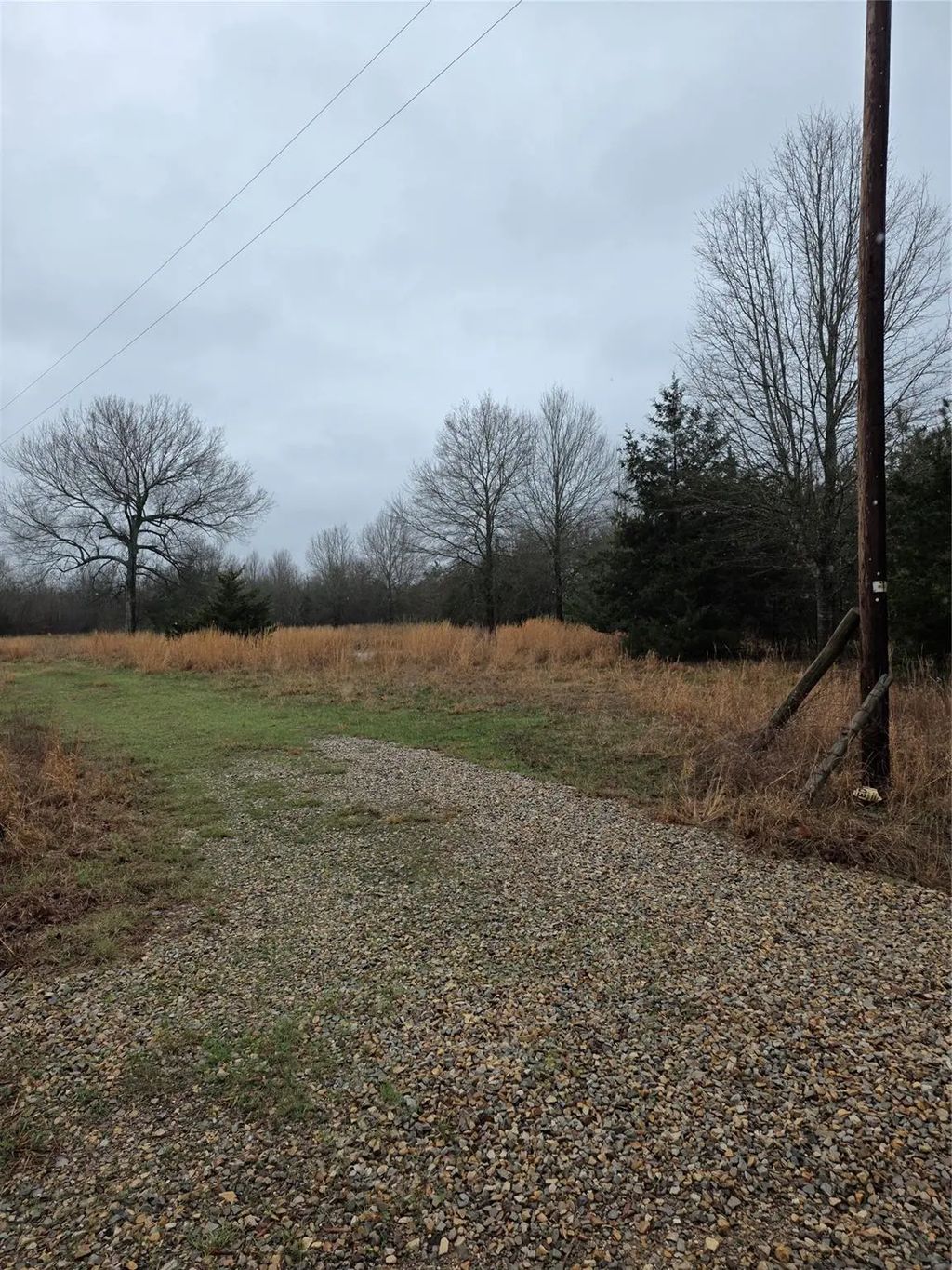 2324 County Road 44550 Road, Paris