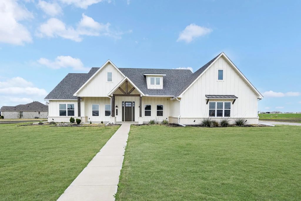 4929 Caddo Crossing Drive, Caddo Mills