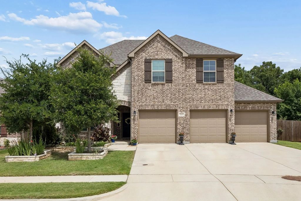 220 Virginia Lane, Hickory Creek