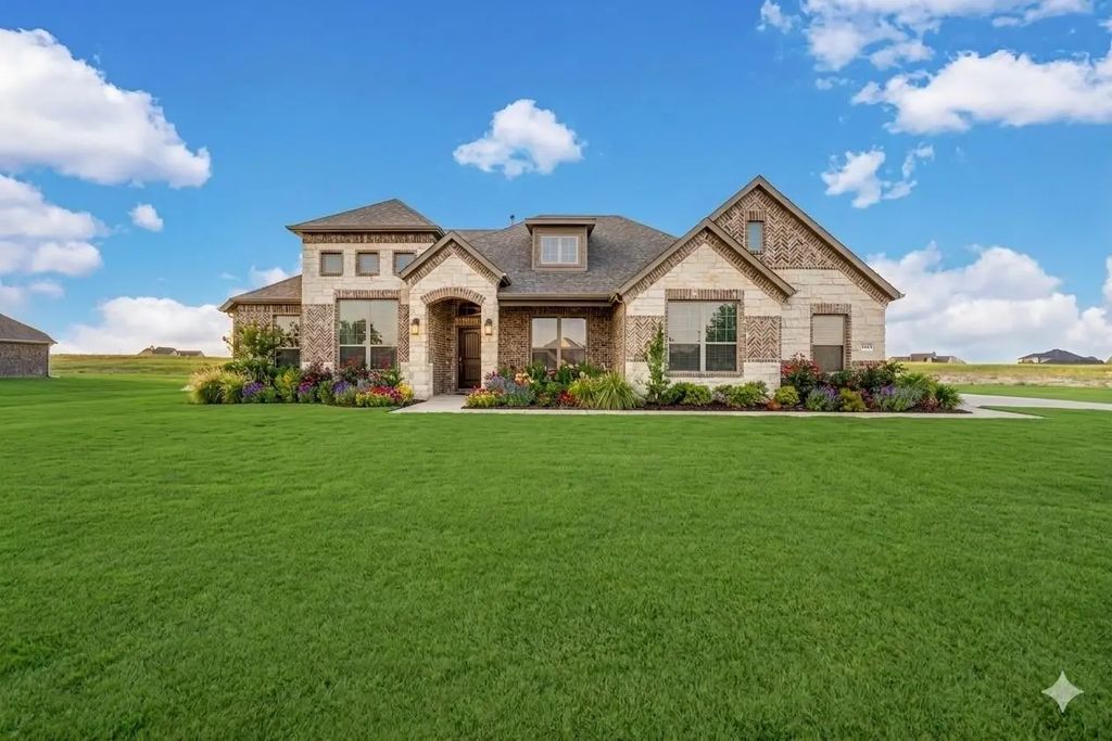 128 Lila Lake Drive, Waxahachie