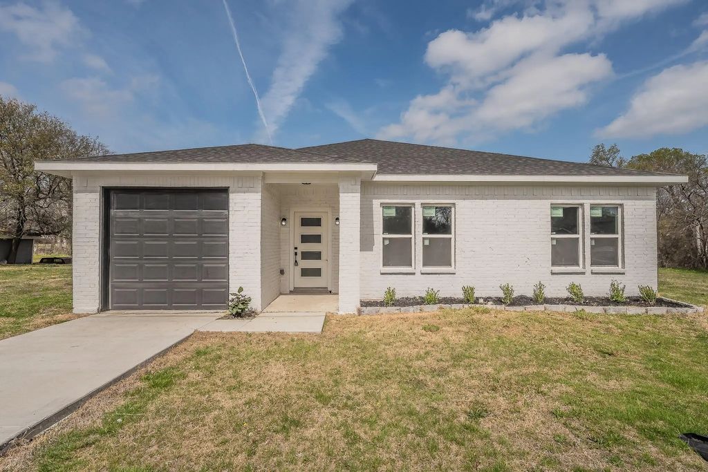 3934 Lee Street, Greenville