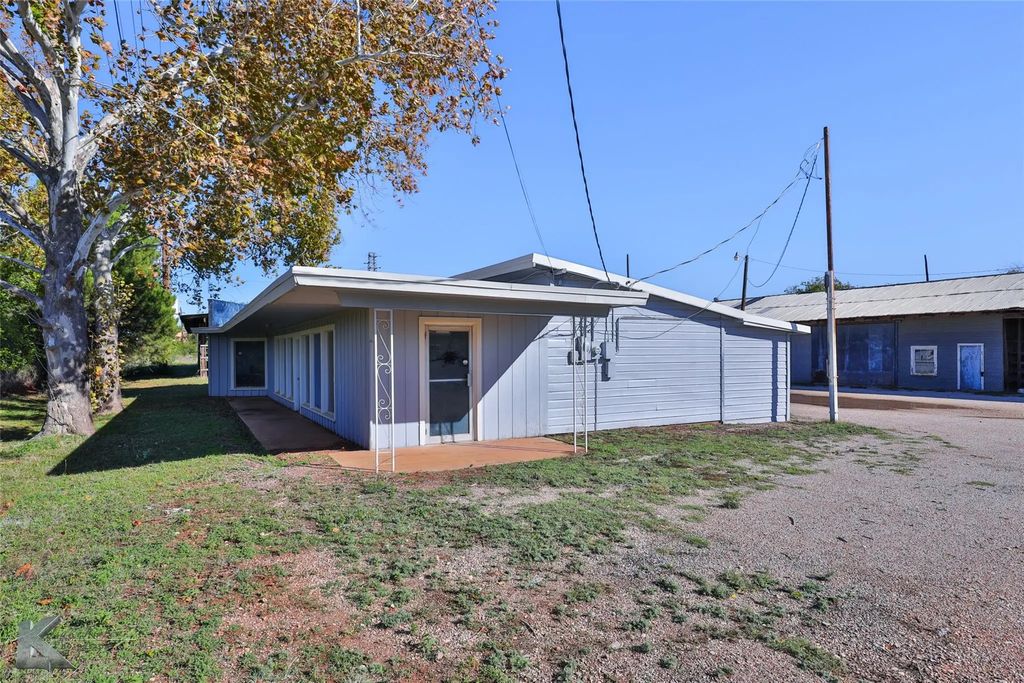 133 Treadaway Boulevard S, Abilene