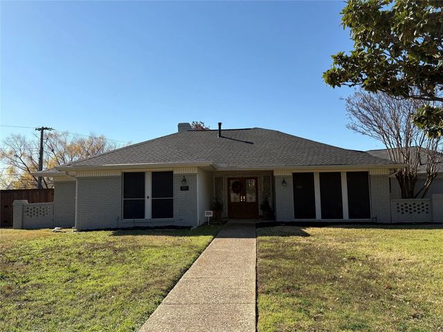 13001 Harkness, Dallas
