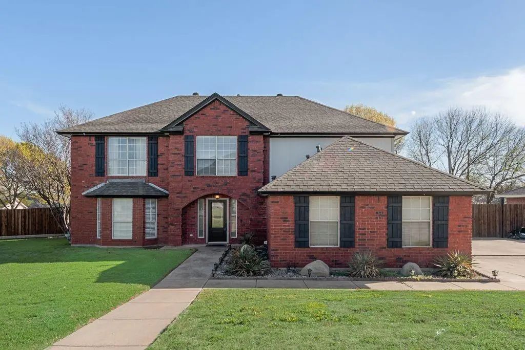 5701 Sea Breeze Lane, Fort Worth