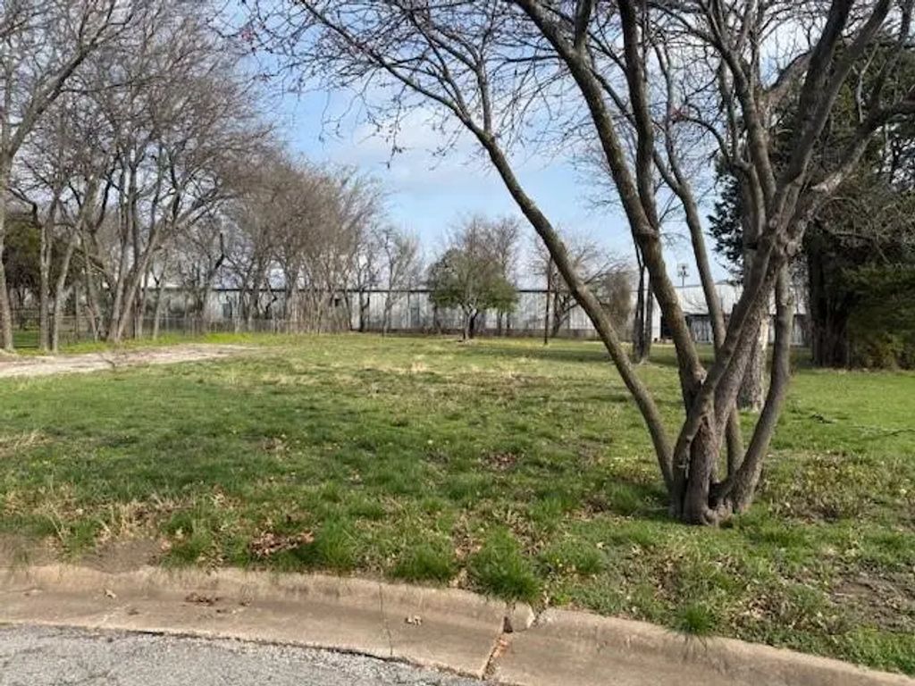 1617 E Nall Street, Sherman